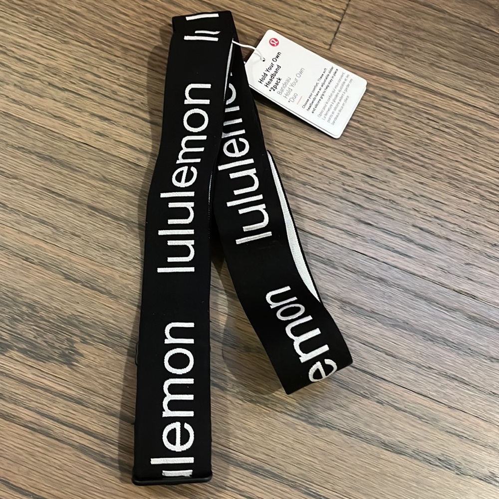 Lululemon Post Workout Bundle (Crossbody, Reusable Bag, and 2 Headbands) - Picture 2 of 13